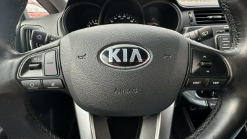 Kia Rio III Hatchback 3d 1.4 DOHC CVVT 109KM 2014 Kia Rio Benzyna Zarejestrowany Ubezpieczony, zdjęcie 26