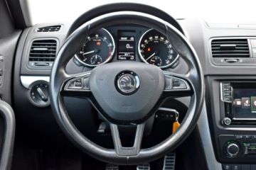 Skoda Yeti Minivan Facelifting 1.4 TSI 125KM 2016 Škoda Yeti Skoda Yeti Bezwypadkowy / Salon Polska, zdjęcie 13