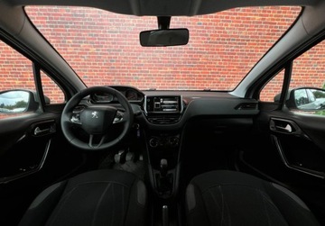 Peugeot 208 I Hatchback 3d 1.2 VTI 82KM 2013 Peugeot 208 Czujniki Kamera niski przebieg Gwarancja w cenie WarszawaVLAV, zdjęcie 4