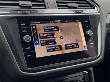 Volkswagen Tiguan Allspace SUV 2.0 TDI 200KM 2021 Volkswagen Tiguan Allspace LED Matrix HAK Keyless R-Line Tempomat Android, zdjęcie 27