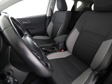 Toyota Auris II Hatchback 5d Facelifting 1.8 Hybrid 136KM 2016 Toyota Auris HEV panorama klima auto navi kamera, zdjęcie 12