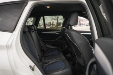 BMW X1 F48 2021 BMW X1 sDrive18i, Salon Polska, Serwis ASO, zdjęcie 31