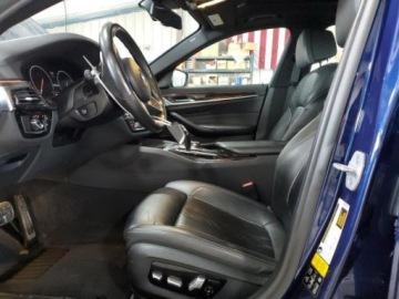 BMW Seria 5 G30-G31 2019 BMW Seria 5 BMW 5 Series M550i 4.4 Benzyna 456KM, zdjęcie 6