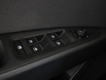 Seat Leon III Hatchback Facelifting 1.5 EcoTSI 150KM 2019 Seat Leon GRATIS! Pakiet Serwisowy o wartości 600, zdjęcie 36