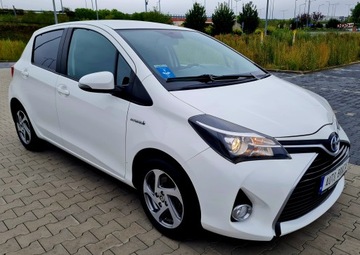 Toyota Yaris III 2015 TOYOTA YARIS (_P13_) 1.5 Hybrid (NHP130_) 99KM, zdjęcie 2