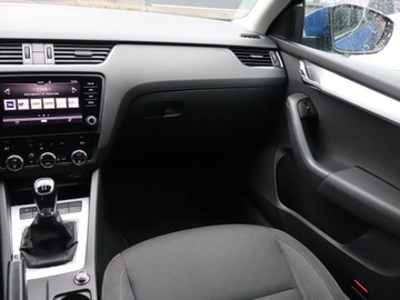 Skoda Octavia III Kombi Facelifting 1.6 TDI 115KM 2018 Skoda Octavia 1.6 TDI, Salon Polska, Klima, zdjęcie 7
