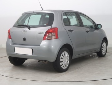 Toyota Yaris II Hatchback 5d 1.0 VVT-i 69KM 2007 Toyota Yaris 1.0 VVT-i, Klima, zdjęcie 4