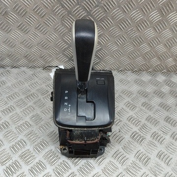 ISUZU D-MAX 2014 ZVEDÁK PÁKY ŘAZENÍ / HORNÍ