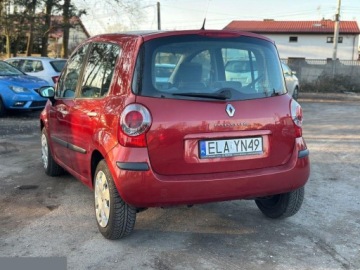 Renault Modus Hatchback 1.6 i 16V 88KM 2006 Renault Modus 1.6 16V Cite 88KM 2006r, zdjęcie 9