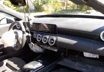 Mercedes Klasa A W177/V177 Hatchback 1.3 200 163KM 2018 Mercedes-Benz Klasa A Okazja 1.3 Benzyna 163KM, zdjęcie 15