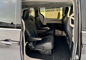 Chrysler Pacifica I 2016 Chrysler Pacifica Chrysler Pacifica 3.6 Benzyna 290KM, zdjęcie 19