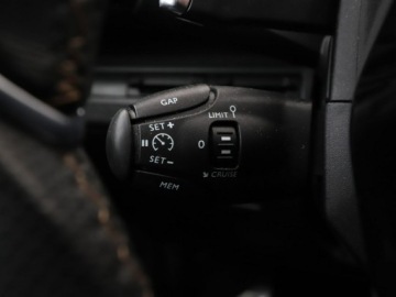 Peugeot 3008 II Crossover 1.6 THP 180KM 2018 Peugeot 3008 1.6T Automat GT Line Nawigacja, zdjęcie 32