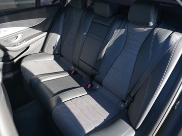 Mercedes Klasa E W213 Limuzyna Plug-in Facelifting 2.0 300e 320KM 2020 Mercedes E300e 320 koni Sedan Burmester Szyber Webasto Kamera Avantgarde, zdjęcie 13