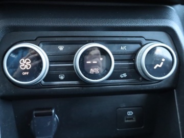 Dacia Jogger 1.0 Eco-G 100KM 2023 Dacia Jogger 1.0 TCe LPG, Salon Polska, zdjęcie 12