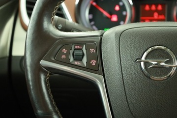 Opel Mokka I SUV 1.7 CDTI ECOTEC 130KM 2012 Opel Mokka 1.7 CDTI, 4X4, Skóra, Navi, Xenon, zdjęcie 16