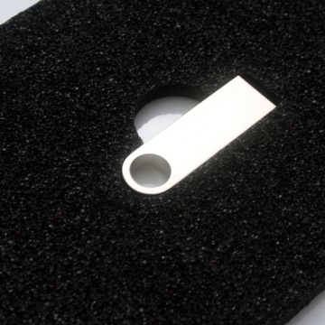 Мятная, замшевая, велюровая коробочка для универсальной магнитной флешки