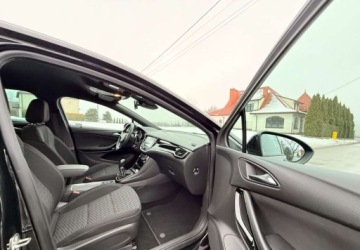 Opel Astra K Hatchback 5d 1.4 Turbo 125KM 2016 Opel Astra Opel Astra 1.4 Turbo StartStop 120 Jahre 1.4 Benzyna 125KM, zdjęcie 22