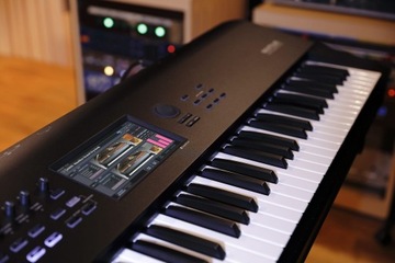 Синтезатор Korg Nautilus 61 Станция для производства музыки