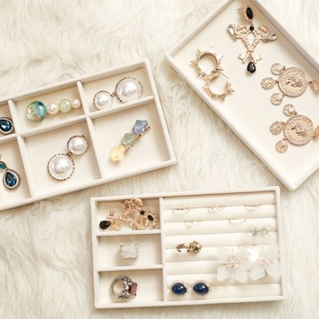 КОРОБКА-ОРГАНИЗАТОР ДЛЯ ЮВЕЛИРНЫХ СЕРЬГ 4 шт.