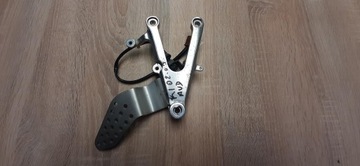 YAMAHA R1 RN 01 № 04 КОМПЛЕКТ КРЕПЛЕНИЯ ПОДНОЖКИ