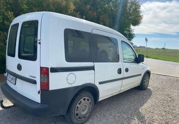 Opel Combo C Van 1.3 CDTI ecoFLEX 75KM 2004 Opel Combo Opel Combo 1.3 CDTI DPF Edition