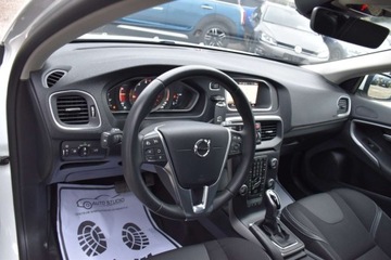 Volvo V40 II 2017 Volvo V40 Lift Duza-Navi Full-LED Klimatronic Tempomat Ambiente AluFelgi, zdjęcie 12