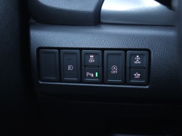 Suzuki Vitara III SUV 1.6 VVT 120KM 2015 Suzuki Vitara 1.6 VVT, Skóra, Navi, Klima, zdjęcie 17
