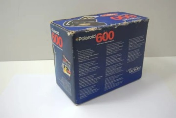 МОМЕНТАЛЬНАЯ КАМЕРА POLAROID 600