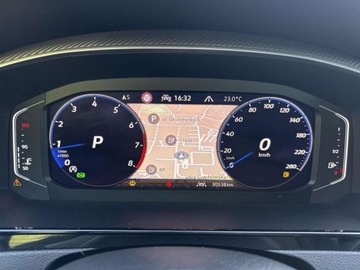 Volkswagen Arteon Fastback Facelifting 2.0 TSI 190KM 2024 Volkswagen Arteon 2.0 TSI 190KM R-Line Hak SideAssist FVAT23 Apple Car, zdjęcie 20