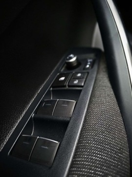 Toyota Corolla XII Sedan Facelifting 1.8 Hybrid 140KM 2023 Toyota Corolla SEDAN HSD STYLE 1.8 Hybrid 140 KM Vat23 Salon PL 1.8 140KM, zdjęcie 21