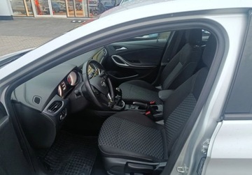 Opel Astra K Hatchback 5d 1.4 Turbo 125KM 2019 Opel Astra Pierwszy wlasciciel. Salon Polska 1.4 Benzyna 125KM, zdjęcie 7