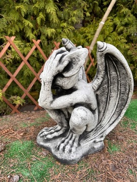 Бетонная садовая фигура Горгулья