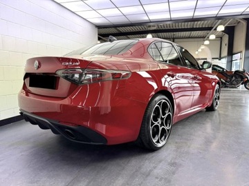 Alfa Romeo Giulia II Sedan Facelifting 2023 2.0 GME Turbo 280KM 2025 ALFA ROMEO Giulia Turbo Veloce Q4 Sedan 2.0 (280KM) 2025, zdjęcie 4