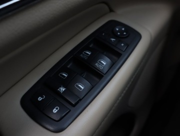 Jeep Grand Cherokee IV Terenowy Facelifting 3.0 V6 CRD 250KM 2013 Jeep Grand Cherokee 3.0 CRD, Salon Polska, 246 KM, zdjęcie 15