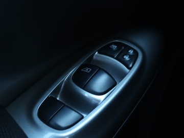 Nissan Juke I SUV Facelifting 1.2 DIG-T (Euro 6) 115KM 2016 Nissan Juke 1.2 DIG-T, Salon Polska, zdjęcie 17