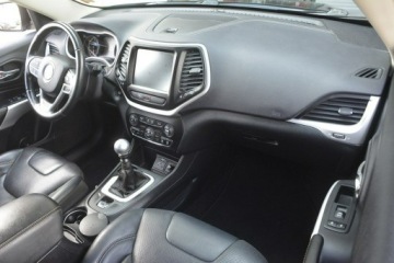 Jeep Cherokee V Terenowy 2.0 MJD 140KM 2018 Jeep Cherokee 2.0 MJet skóra biksenon nawi kamera, zdjęcie 18