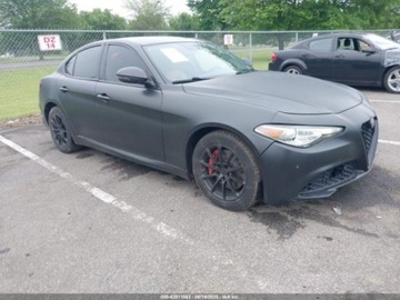Alfa Romeo Giulia II Sedan 2.0 TBi 280KM 2018 Alfa Romeo Giulia 2018 Alfa Romeo Giulia AWD 2.0 Benzyna 280KM, zdjęcie 1