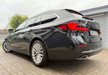 BMW Seria 5 G30-G31 Touring Facelifting 2.0 520d 190KM 2021 BMW Seria 5 520d Luxury Line KAMERA AMBIENTE serwisowany Bezwypadkowy, zdjęcie 3