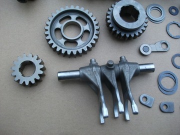 HONDA VARADERO 125 SKRZYNIA BIEGÓW TRYBY WAŁKI