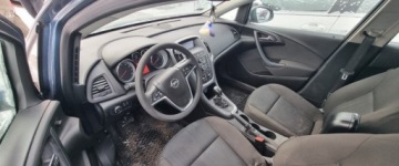 Opel Astra J Sports Tourer Facelifting 1.4 Turbo ECOTEC 120KM 2015 Opel Astra 2015r. 1.4 Benzyna. Uszkodzony prawy bok. Jezdzi. 1.4 Benzyna, zdjęcie 6