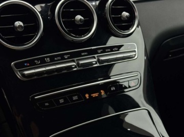 Mercedes GLC C253 SUV Facelifting 2.0 200d 163KM 2019 Mercedes-Benz GLC 200d 4-Matic Kamera cofania Nawigacja LED Salon Pols, zdjęcie 22