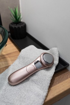 MEZOTERAPIA LOVINE 4w1 TERAPIA ŚWIATŁEM LIFTING