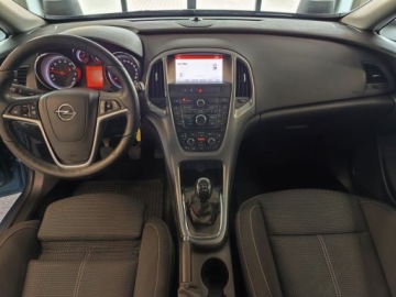 Opel Astra J Sports Tourer Facelifting 1.4 Turbo ECOTEC 140KM 2015 Opel Astra 1.4 turbo, Auto po dużym serwisie, zdjęcie 7