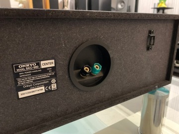 Профессиональная центральная колонна из черного кевлара THX ONKYO SKC-980