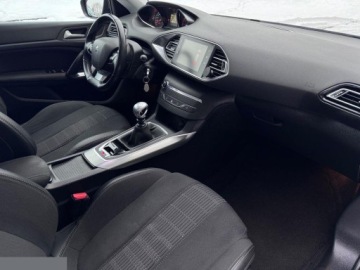 Peugeot 308 II SW 1.2 PureTech 130KM 2017 Peugeot 308 1.2 PureTech 130km GPF Stop &amp; Start Active Business-Paket 2017r, zdjęcie 5