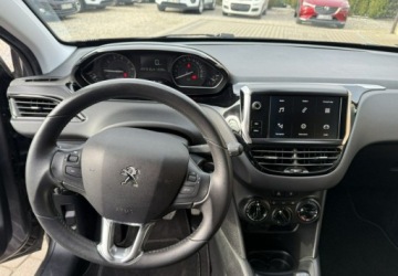 Peugeot 208 I Hatchback 5d Facelifting 1.2 PureTech 82KM 2018 Peugeot 208 1,2 83KM Klimatyzacja Serwis 1.2 Benzyna 83KM, zdjęcie 14
