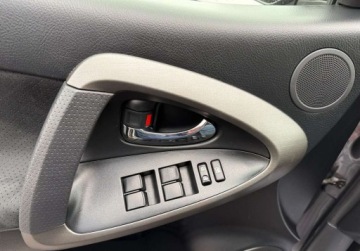 Toyota RAV4 III MPV Facelifting 2.0 Valvematic 158KM 2011 Toyota RAV4 Automat, 4x4, salon Polska, serwis ASO do konca 2.0 Benzyna, zdjęcie 10