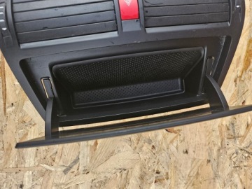 РЕШЕТКА ВОЗДУХОЗАБОРНИКА SKODA OCTAVIA II ЦЕНТРАЛЬНАЯ 1Z0820951