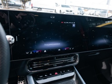 Mercedes CLA C118/X118 2025 MERCEDES-BENZ CLA 220 4-Matic Sedan 1.5 (190KM) 2025, zdjęcie 9