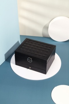 ШКАТУЛКА-ОРГАНИЗАТОР ДЛЯ ЮВЕЛИРНЫХ ИЗДЕЛИЙ BOX X